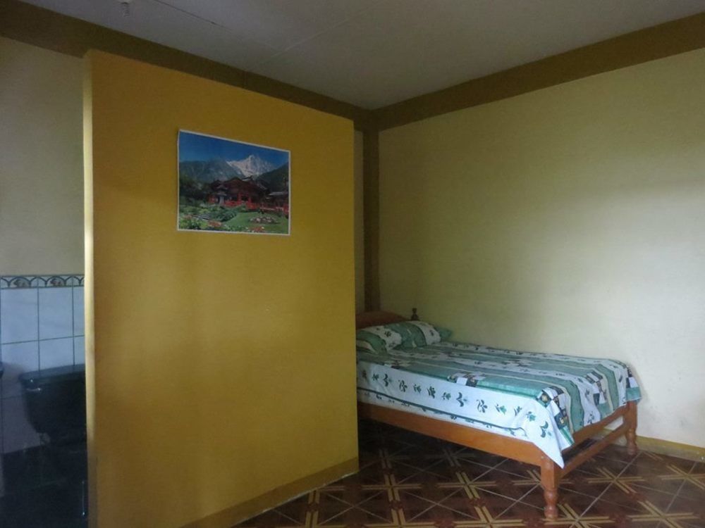 Tambopata Hostel Bambu Пуерто Малдонадо Екстериор снимка
