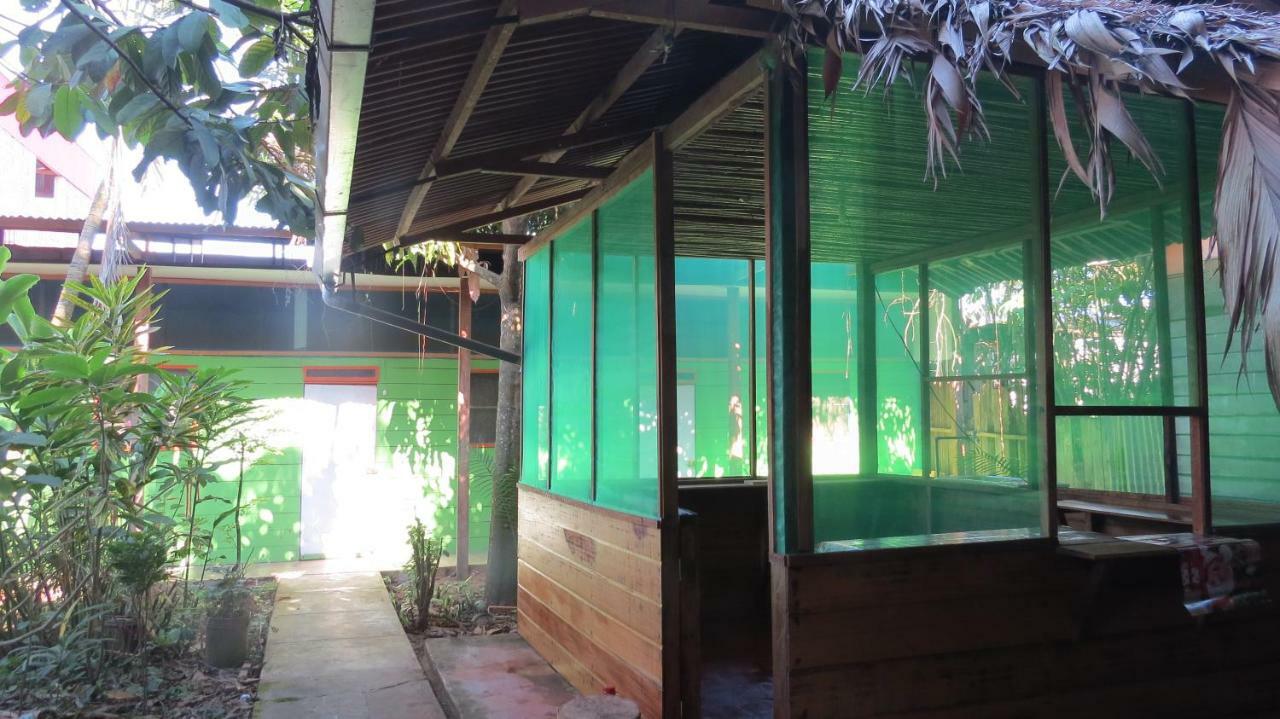 Tambopata Hostel Bambu Пуерто Малдонадо Екстериор снимка